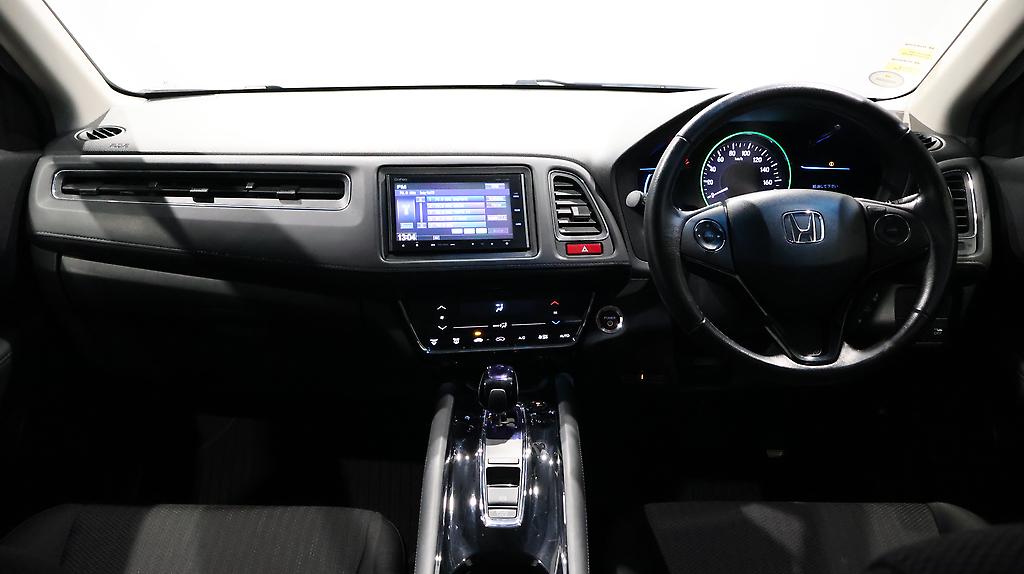 2015 Honda Vezel Hybrid Smart Key with Push Start and Reverse Camera image 344977