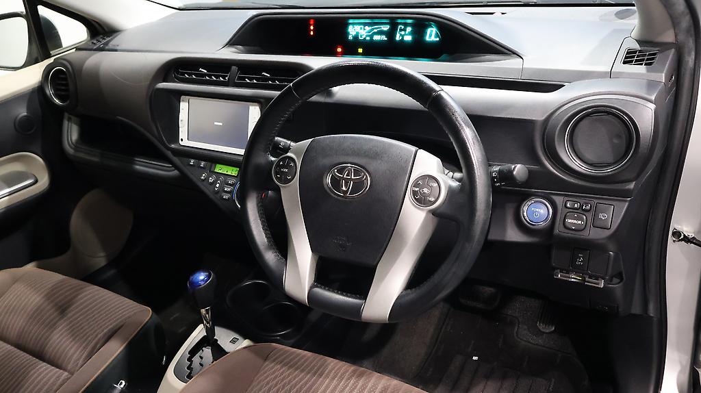 2013 Toyota Aqua G Model with Alloys image 341394