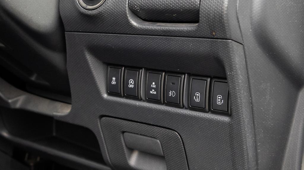 2015 Suzuki Solio Push Start , Dual power slide door image 345938
