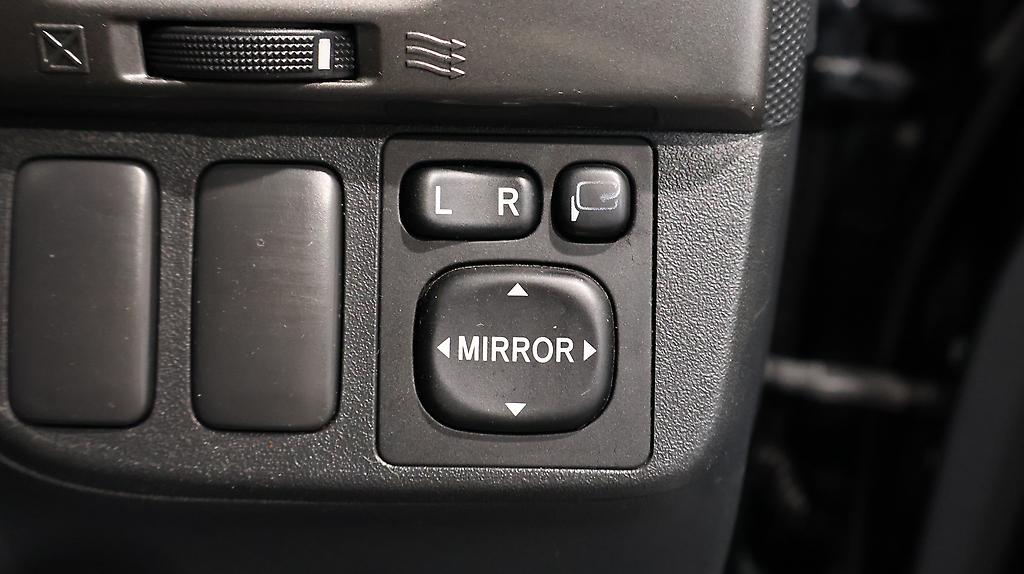 2005 Toyota Wish image 343764