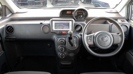 2013 Toyota Spade F model, push start image 342315