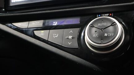 2016 Toyota Aqua Push Button + Reverse Camera image 343208