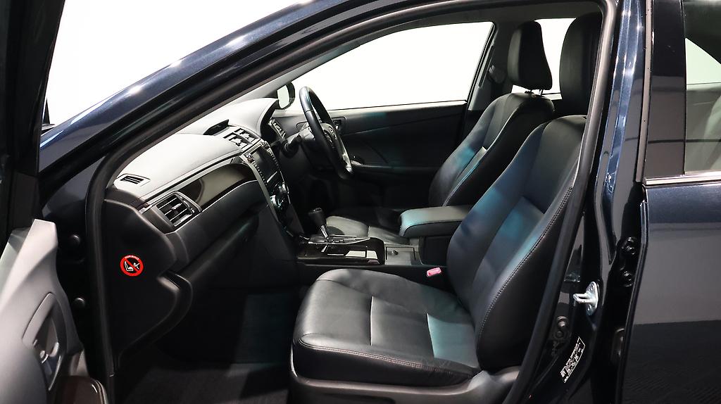 2012 Toyota Camry Leather Package image 342720