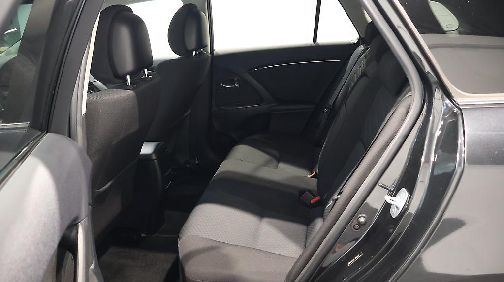 2012 Toyota Avensis Xi Reverse Camera + Push Button Start image 344262