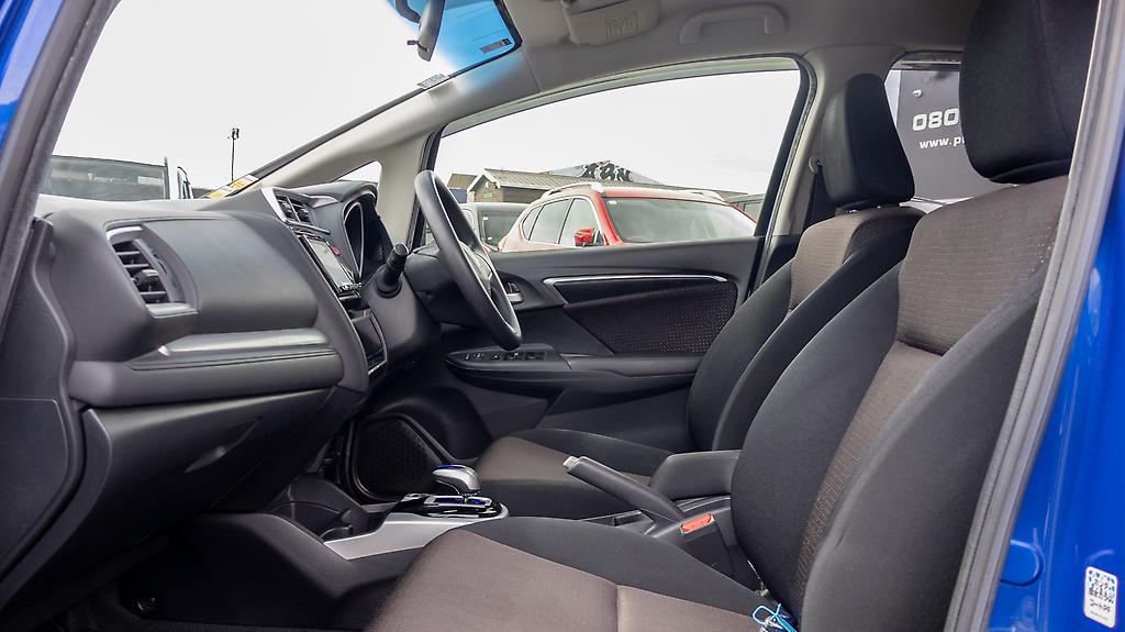 2013 Honda Fit F-Package Push start image 356812