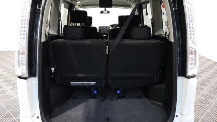 2013 Nissan Serena Highway Star S Hybrid image 341107