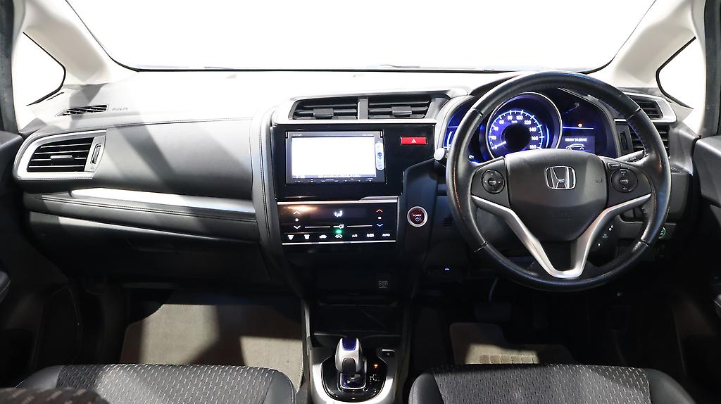 2014 Honda Fit Hybrid L Package image 341870