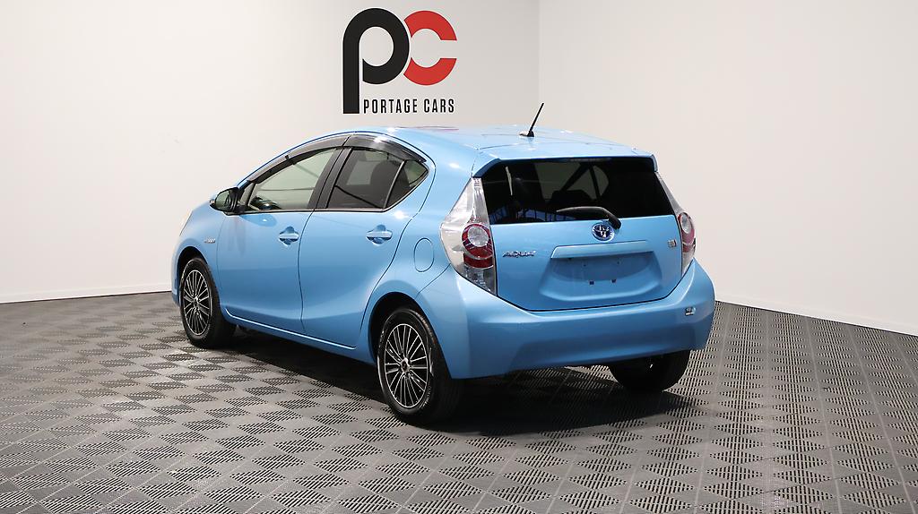 2013 Toyota Aqua G Model with Alloys and Very Low KMs image 340995