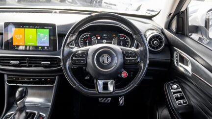 2022 MG HS 2.0PT/4WD/6AT Essense NZ NEW image 346177