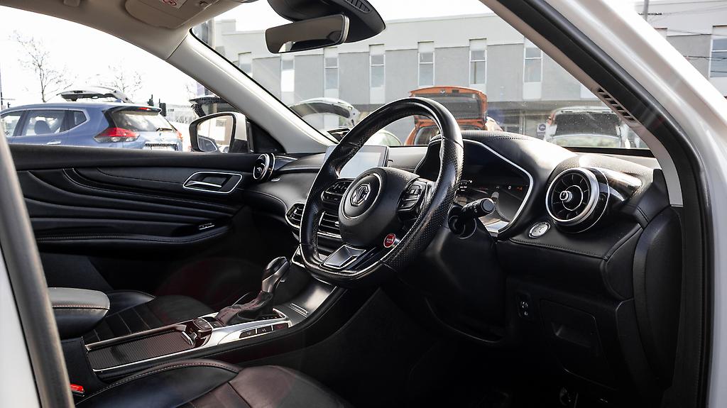 2022 MG HS 2.0PT/4WD/6AT Essense NZ NEW image 346175