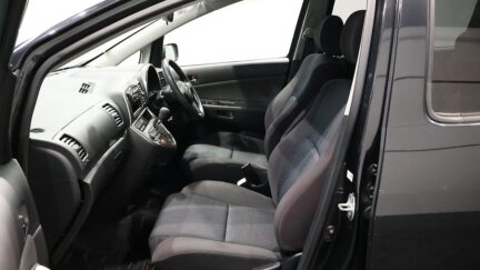 2005 Toyota Wish image 343753