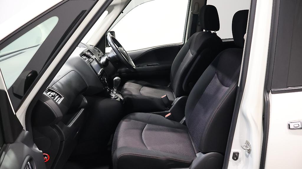 2013 Nissan Serena Highway Star S Hybrid image 341108