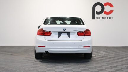 2012 BMW 320i Cruise Control + Reverse Camera image 345586