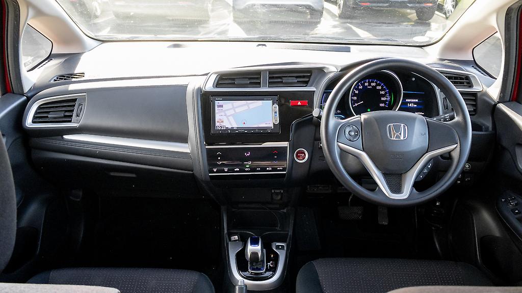 2015 Honda Fit Hybrid F Spec Hybrid image 341043