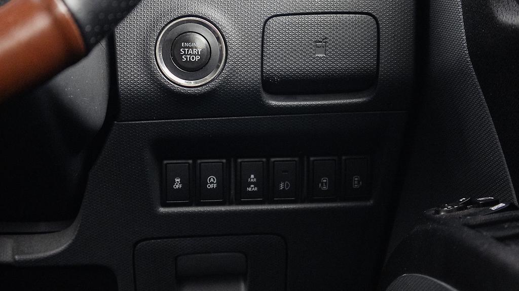 2015 Suzuki Solio Push Start , Dual power slide door image 345937