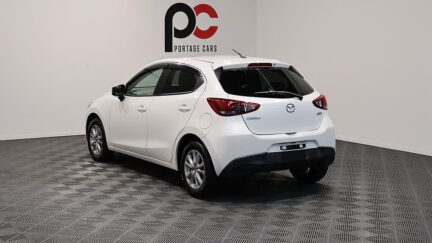 2015 Mazda Demio Push Start + Reverse Camera image 343488