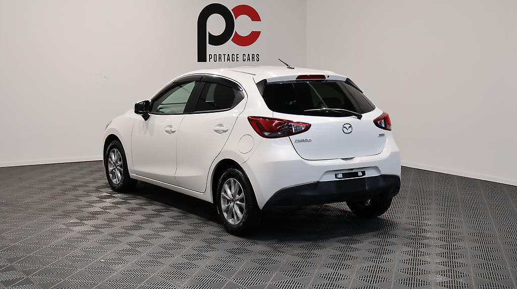 2015 Mazda Demio Push Start + Reverse Camera image 343488