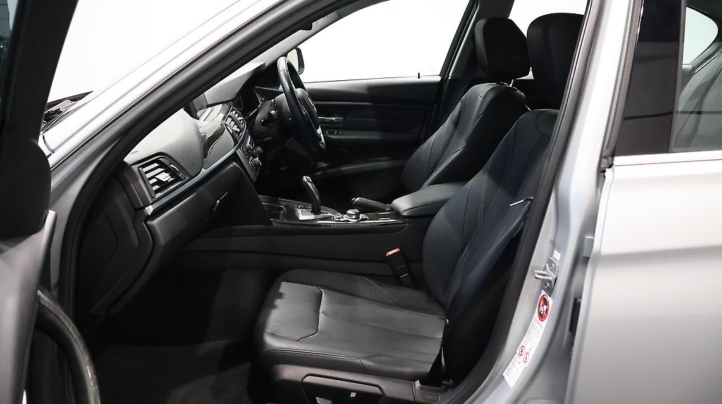 2013 BMW 320i 320i Luxury image 344479