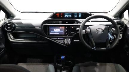 2016 Toyota Aqua Push Button + Reverse Camera image 343200
