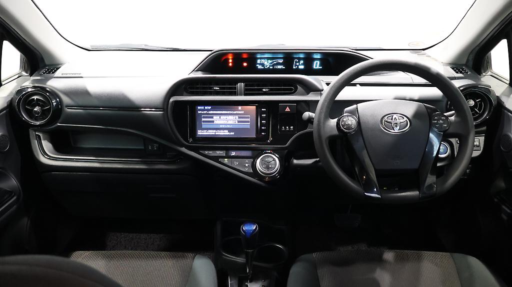 2016 Toyota Aqua Push Button + Reverse Camera image 343200