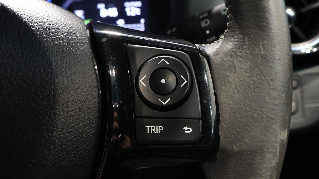 2017 Toyota Vitz Hybrid Jewela image 341749