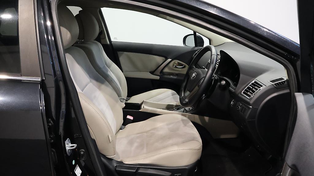 2012 Toyota Avensis Wagon Li image 341089