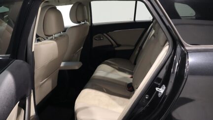 2012 Toyota Avensis Wagon Li image 341088