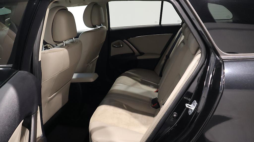2012 Toyota Avensis Wagon Li image 341088