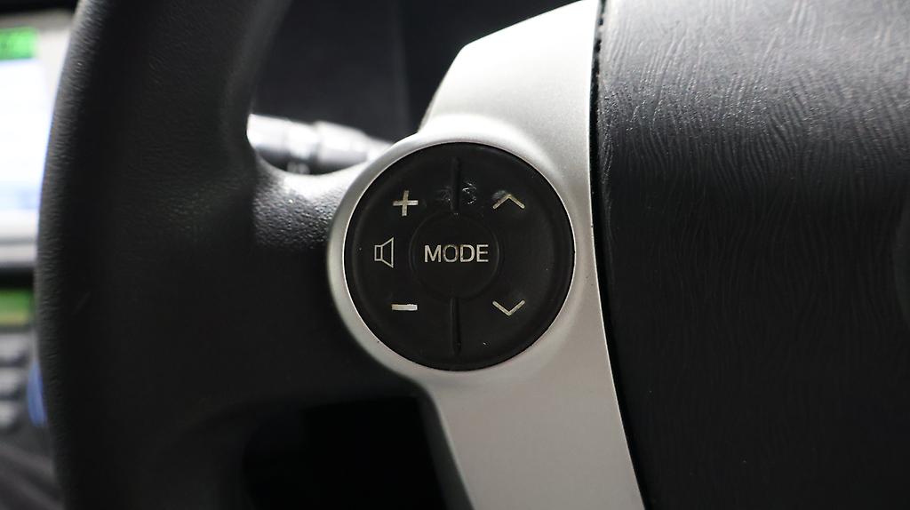 2013 Toyota Aqua S Model + Reverse Camera image 344317