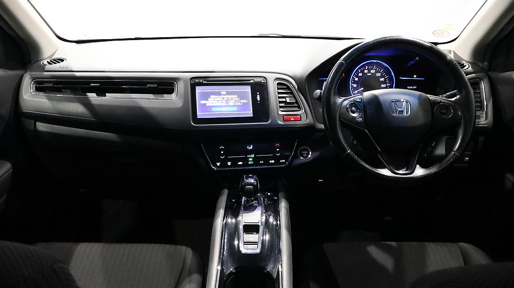 2014 Honda Vezel X Hybrid with Cruise Control, Smart Key and Reverse Camera image 345176