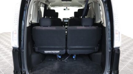 2013 Nissan Serena Hybrid Highway Star – S image 341479
