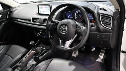 2016 Mazda Axela Sports 15S – 6sp Manual image 340805