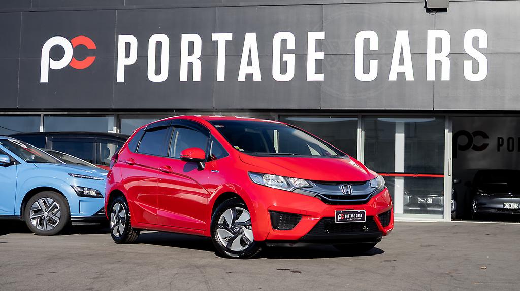 2015 Honda Fit Hybrid F Spec Hybrid image 341037