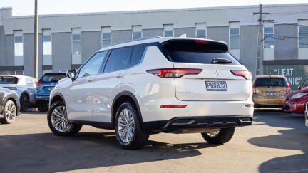 2022 Mitsubishi Outlander LS 2.5P/4WD/NZ NEW image 345729