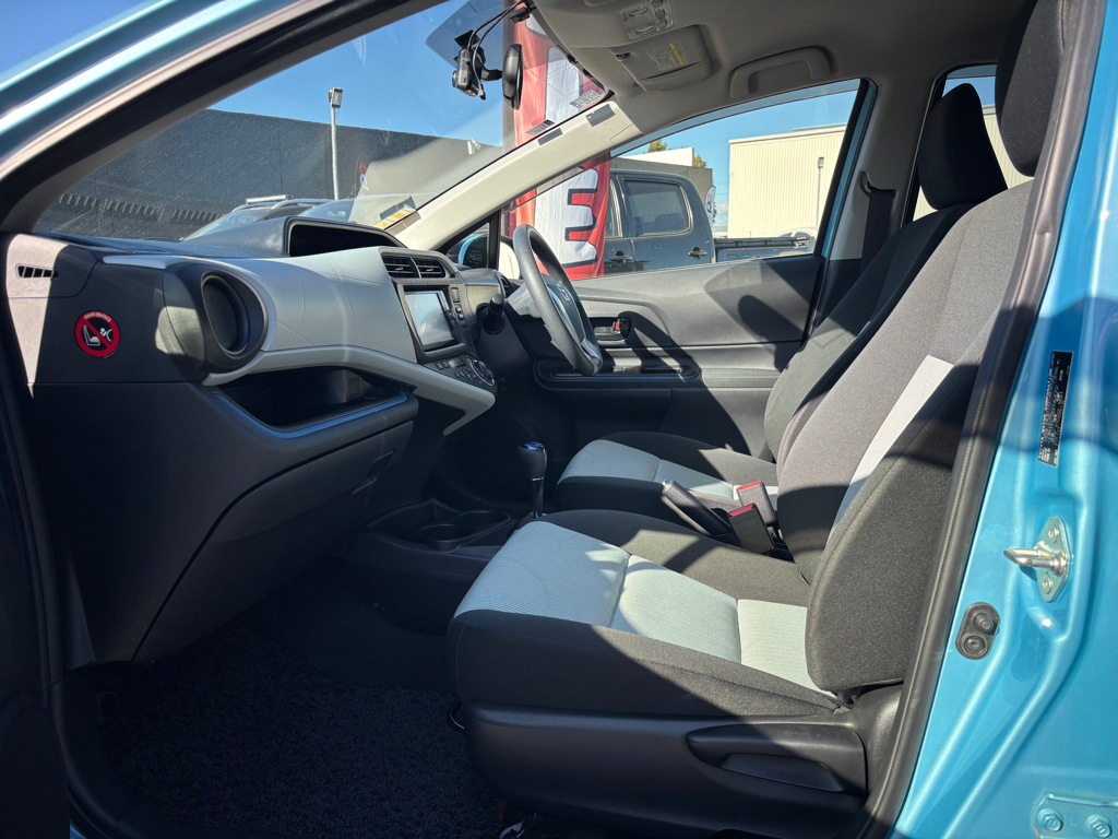 2013 Toyota Aqua S Model image 341195