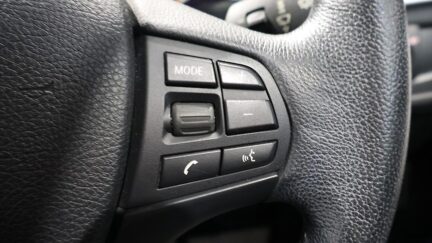 2012 BMW 320i Cruise Control + Reverse Camera image 345600