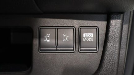 2013 Nissan Serena Highway Star S-Hybrid L Selection image 342138