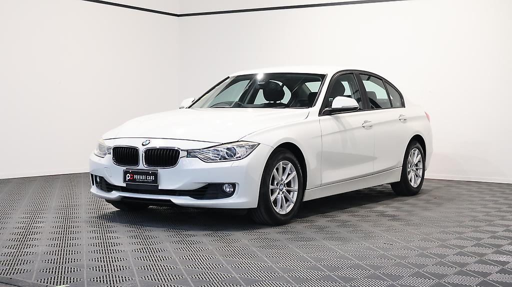 2012 BMW 320i Cruise Control + Reverse Camera image 345583