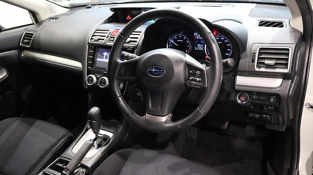 2015 Subaru Impreza Cruise Control + Half Leather Seats image 343476