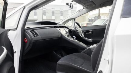 2013 Toyota Prius S Model / Push Start / Hybrid image 342305