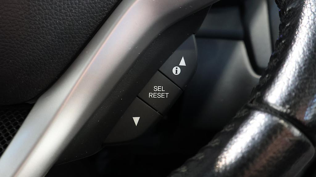 2014 Honda Fit Hybrid L Package image 341878