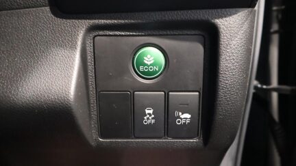 2014 Honda Vezel X Hybrid with Cruise Control, Smart Key and Reverse Camera image 345182