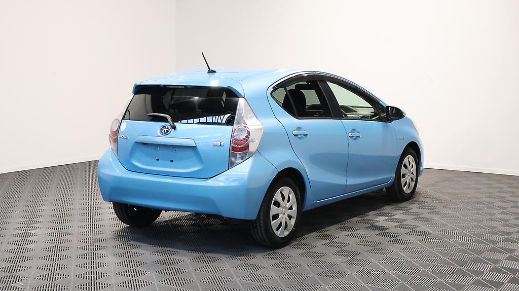 2013 Toyota Aqua S Model, Push Start, Bluetooth image 343448