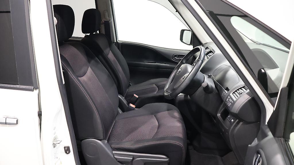 2013 Nissan Serena Highway Star S Hybrid image 341112
