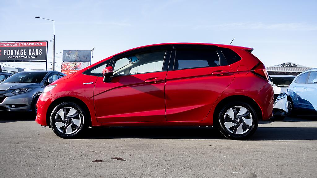 2015 Honda Fit Hybrid F Spec Hybrid image 341040