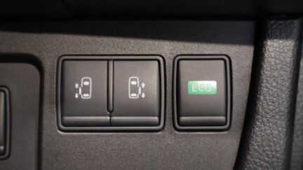2015 Nissan Serena Hybrid Highway Star V Selection Facelift image 340900