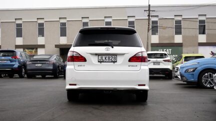 2006 Toyota Ipsum 240 S 7 Seater, Reverse camera image 342332