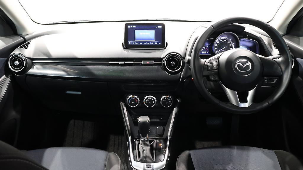 2015 Mazda Demio Push Start + Reverse Camera image 343496