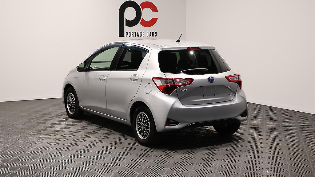 2017 Toyota Vitz Hybrid + Reverse Camera image 345540