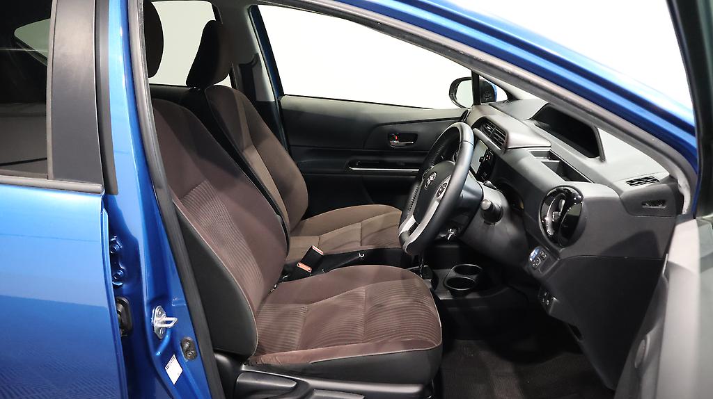 2016 Toyota Aqua G Model + Push Button Start image 341216
